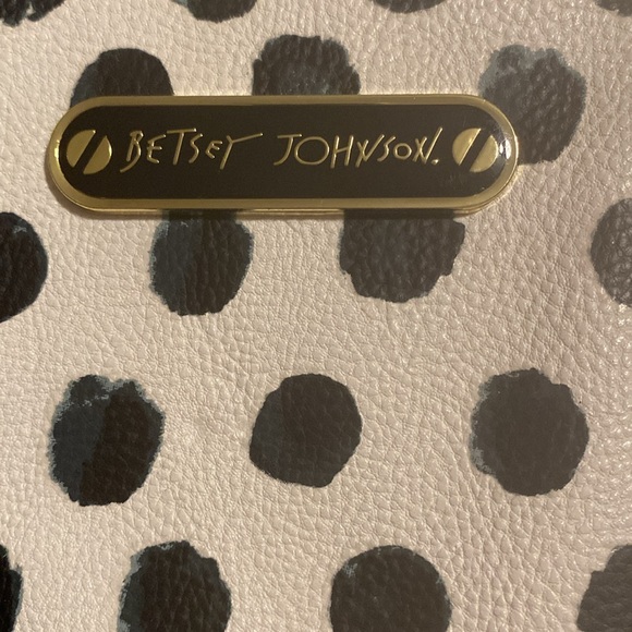 Betsey Johnson Crossbody - Picture 6 of 6